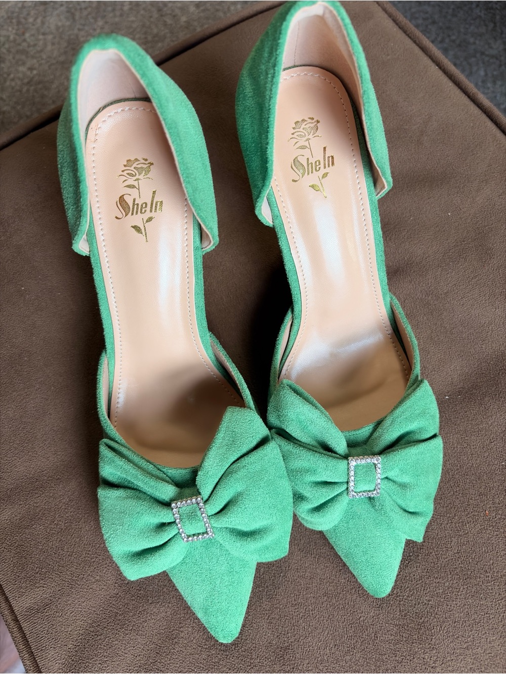 SHEIN
Green Bow Pointed-Toe D'Orsay Heels